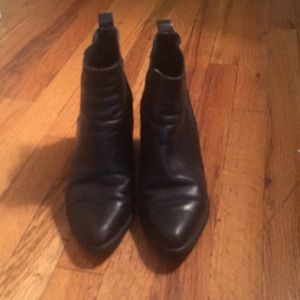 Steve Madden - women’s chunky heel booties